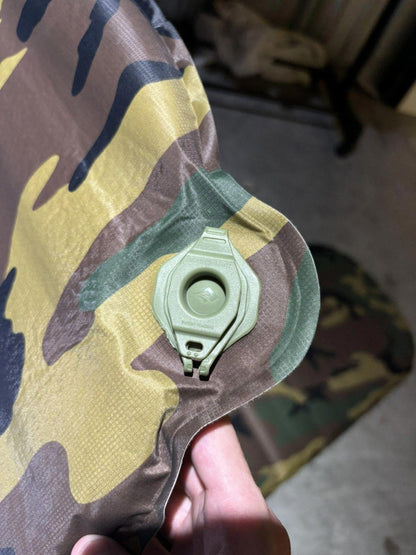 [RARE] Supreme Camo Sleeping Mat