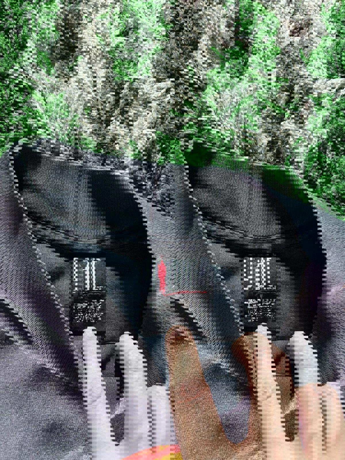 Vintage 1992 Giant Tag Thrashed “Tesla” L/S Tee