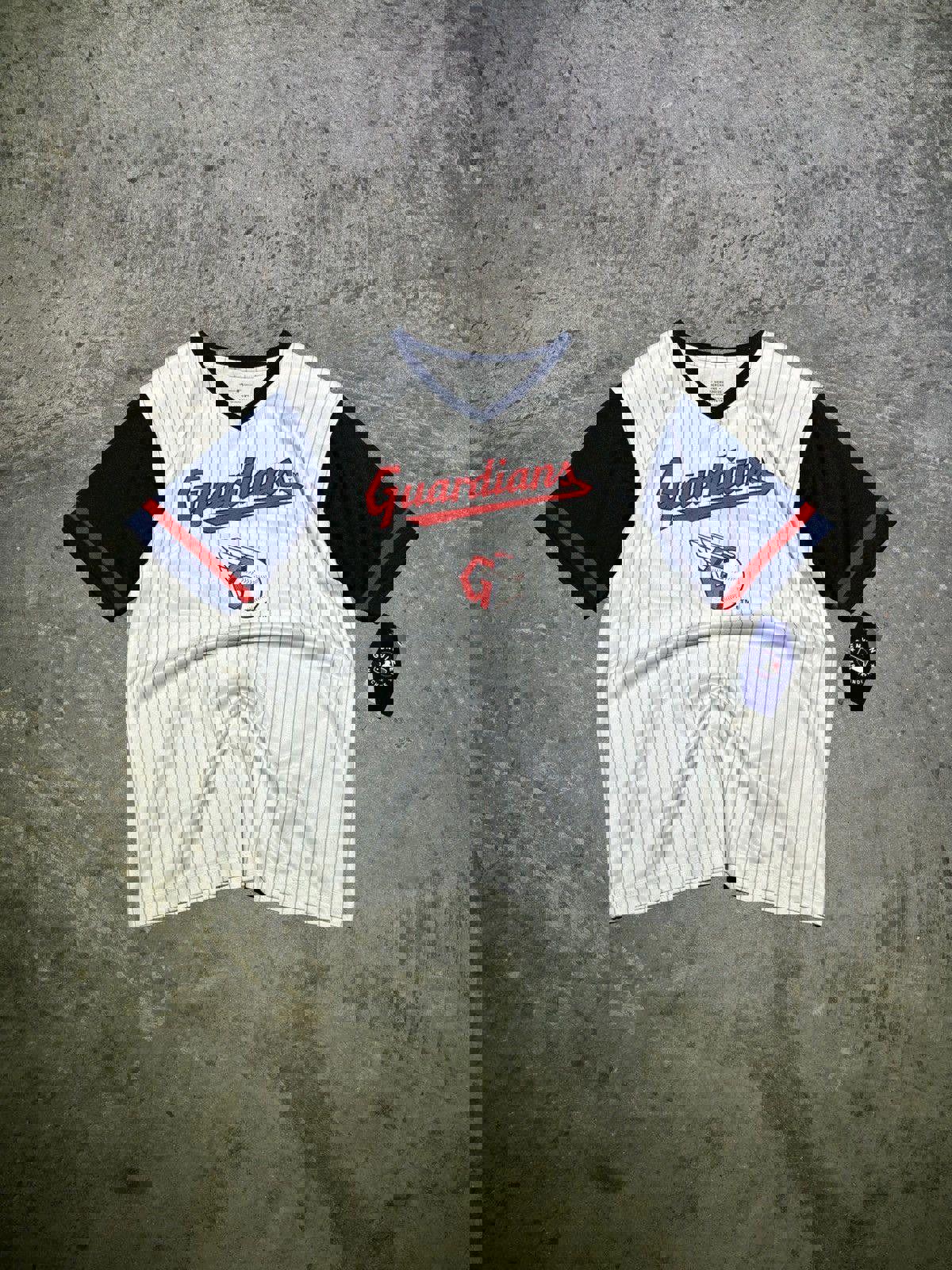 Cleveland Guardians Women’s Top