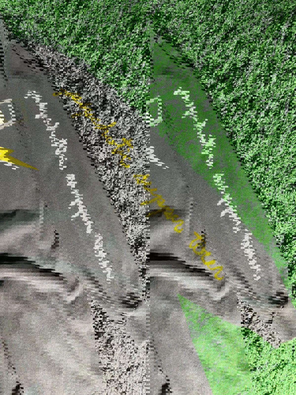 Vintage 1992 Giant Tag Thrashed “Tesla” L/S Tee