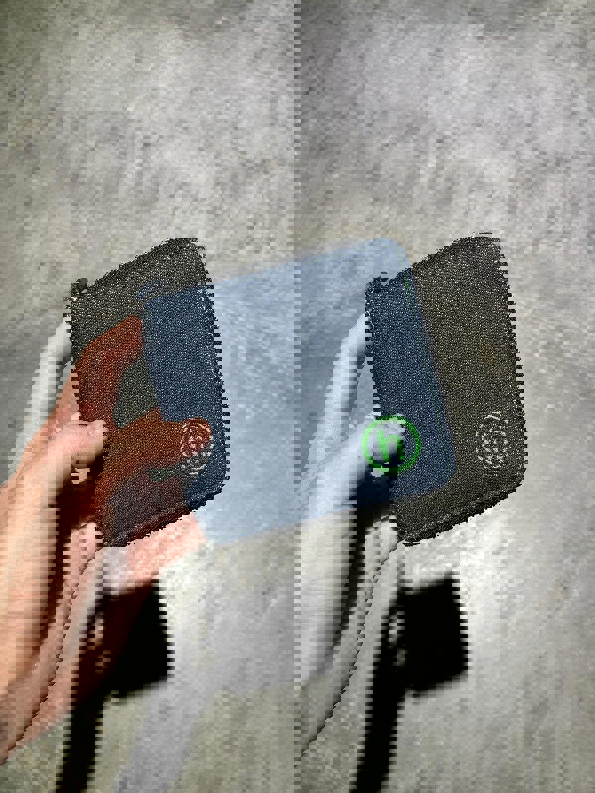 [NEW] HIDDEN NY Zip-Up Wallet