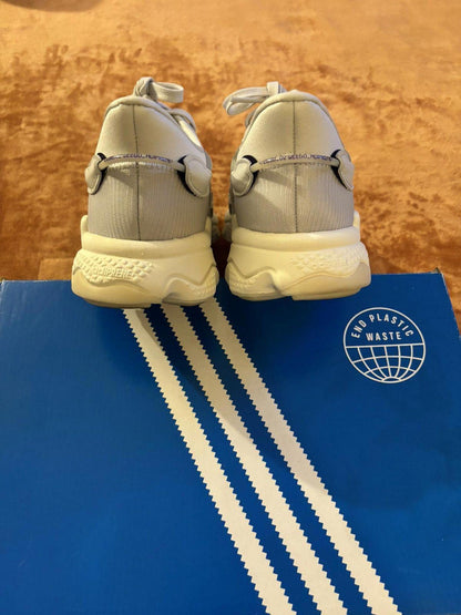 Adidas “Ozweego”