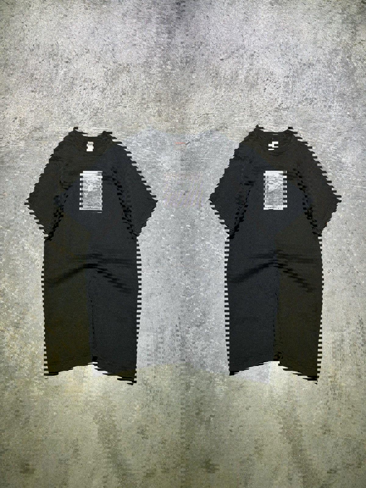 [RARE] Supreme “Chair” Tee