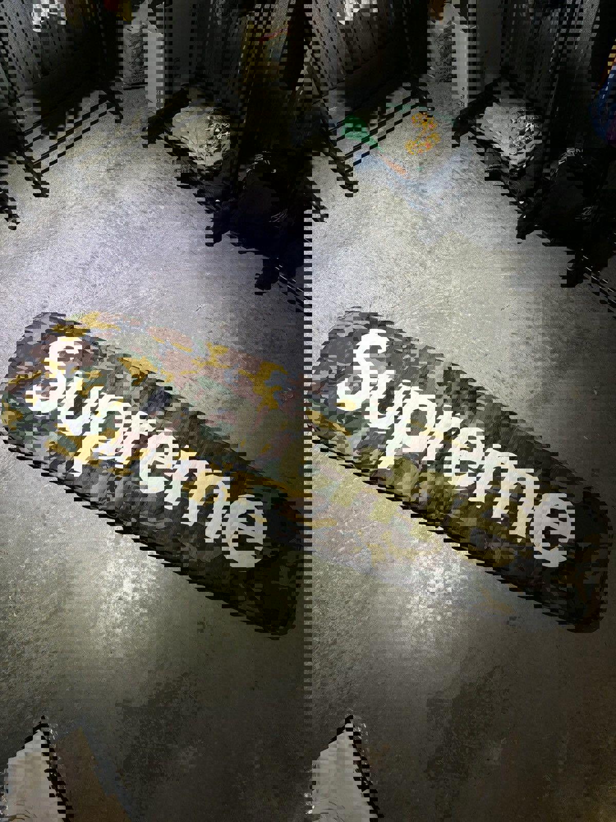 [RARE] Supreme Camo Sleeping Mat